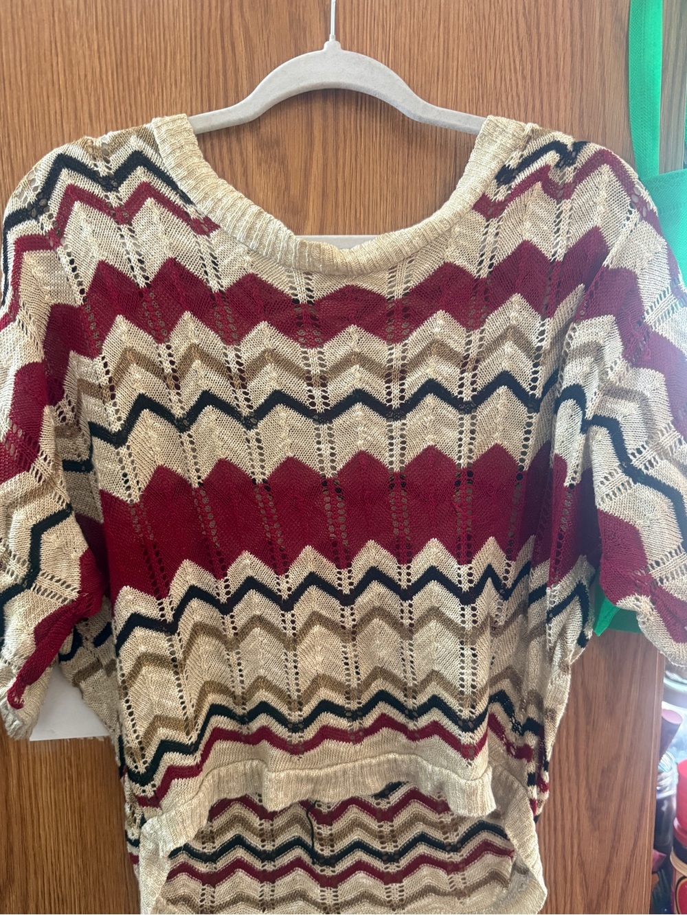 Chevron Knit Short-Sleeve Sweater in Cream, Burgundy & Black